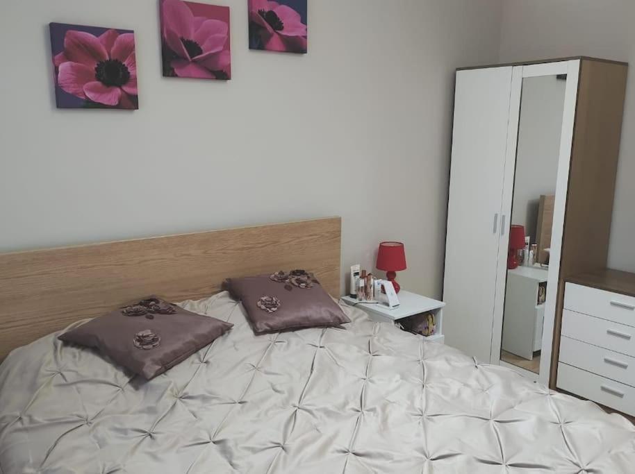 서턴 2 Bed Flat Near Station With Parking&Comgarden 아파트 외부 사진